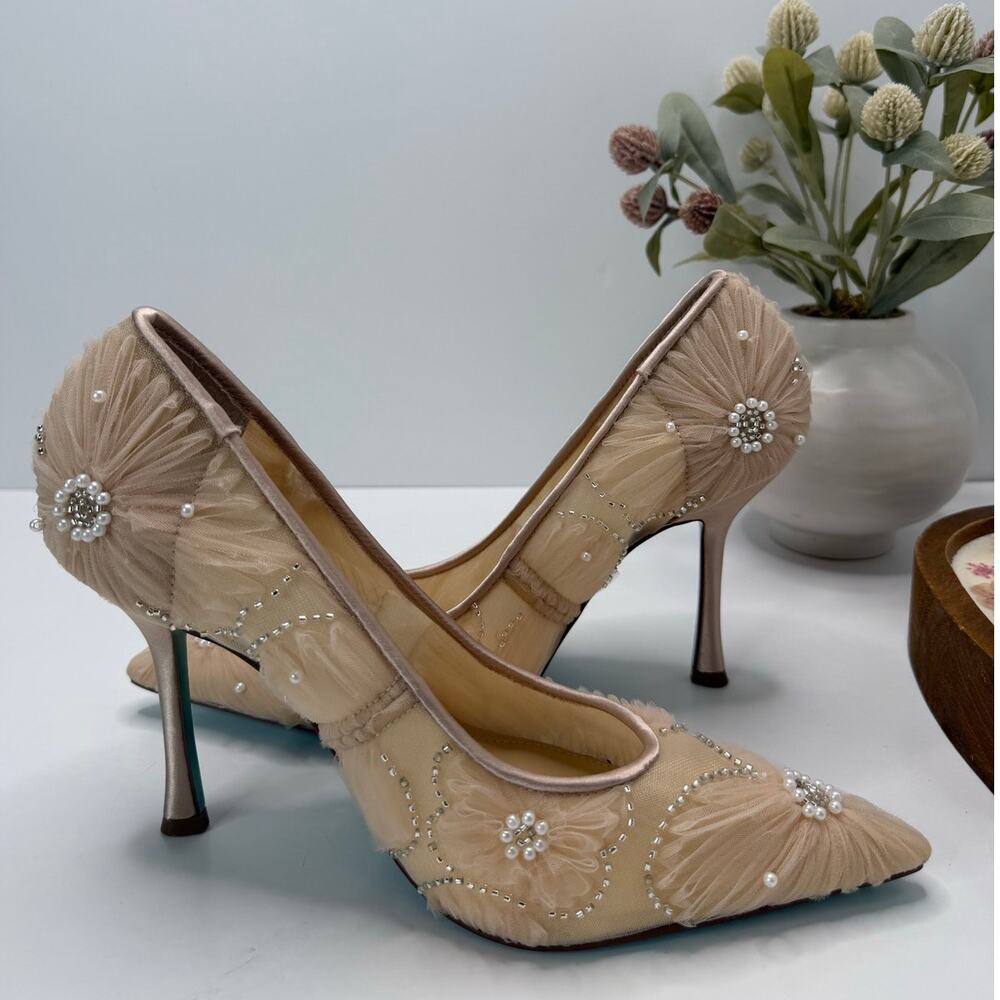 Betsey Johnson Roxie Floral Pearl Bead Pointed Toe Heel Blush Women 10M Tried On - Picture 6 of 10